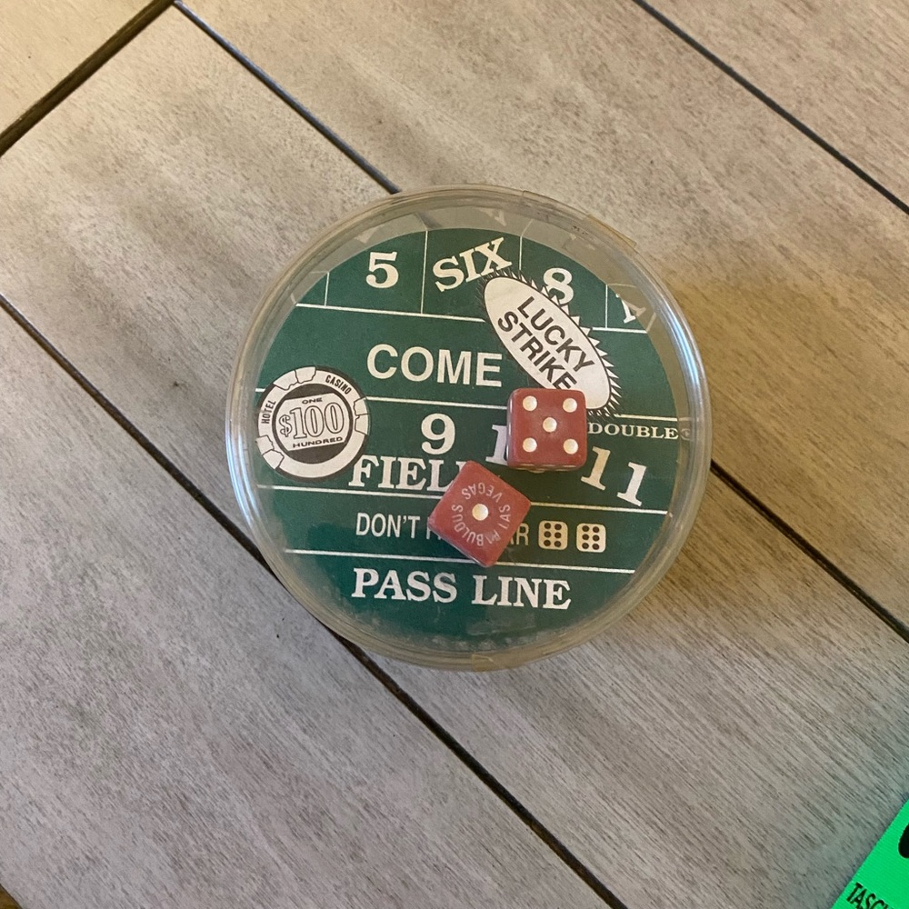 Las Vegas match lot w/ pair of die!